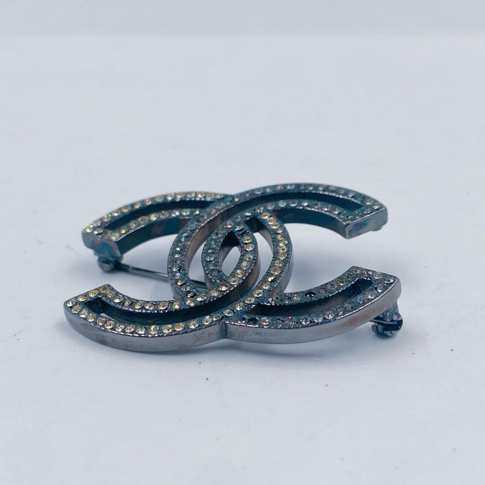 メタル ブラック