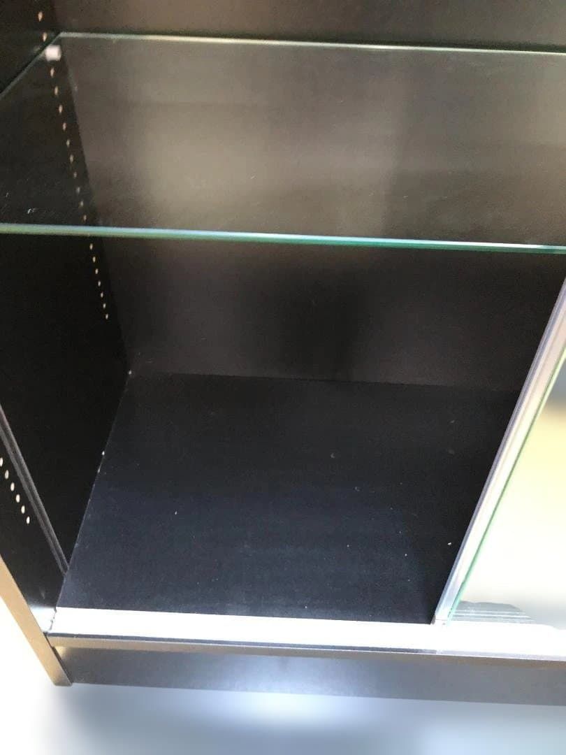 スモークガラス 棚板調整