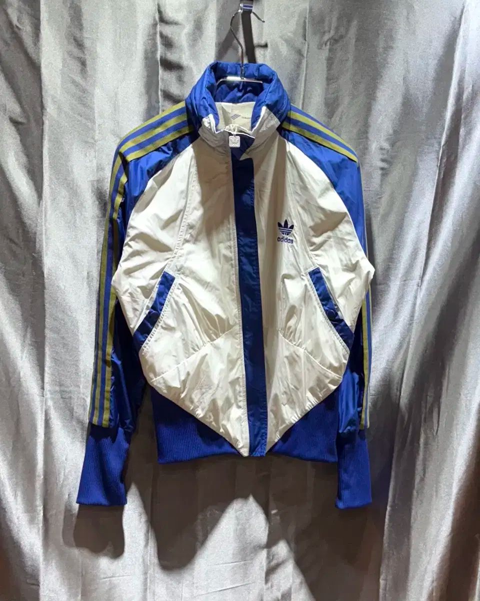 XS アディダス ファイヤーバード ブルー バイ 白 ウィンドブレーカー