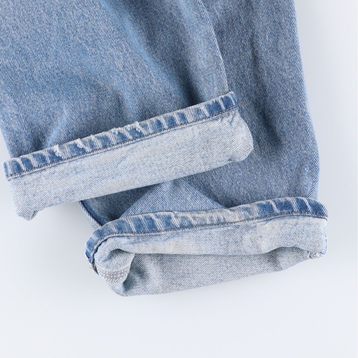 ストレートデニムパンツ