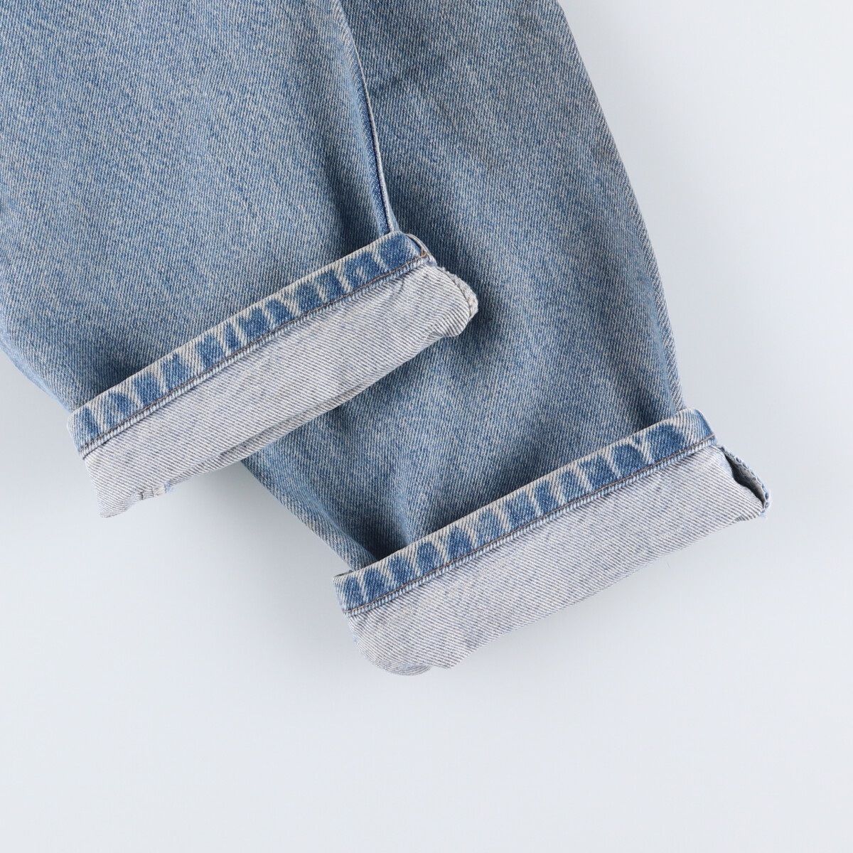 Carhartt テーパードデニムパンツ