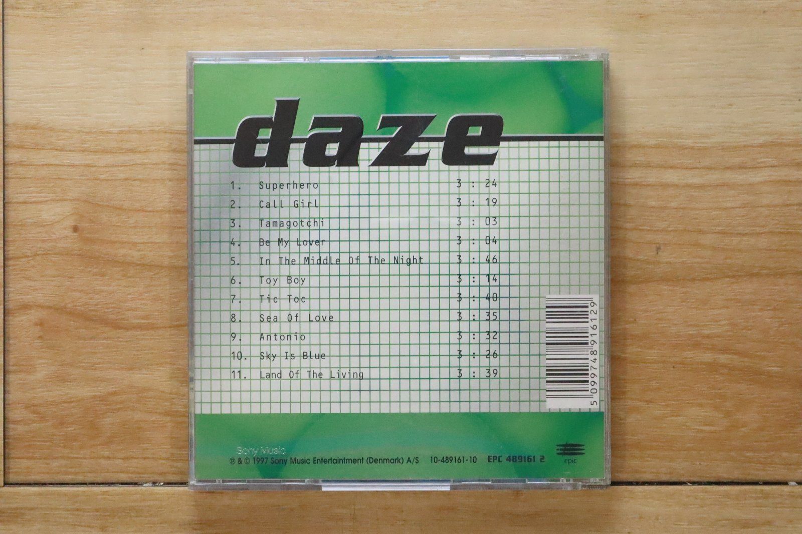 中古CD☆/Daze□ Super Heroes 【EPC4891612/5099748916129】V72045