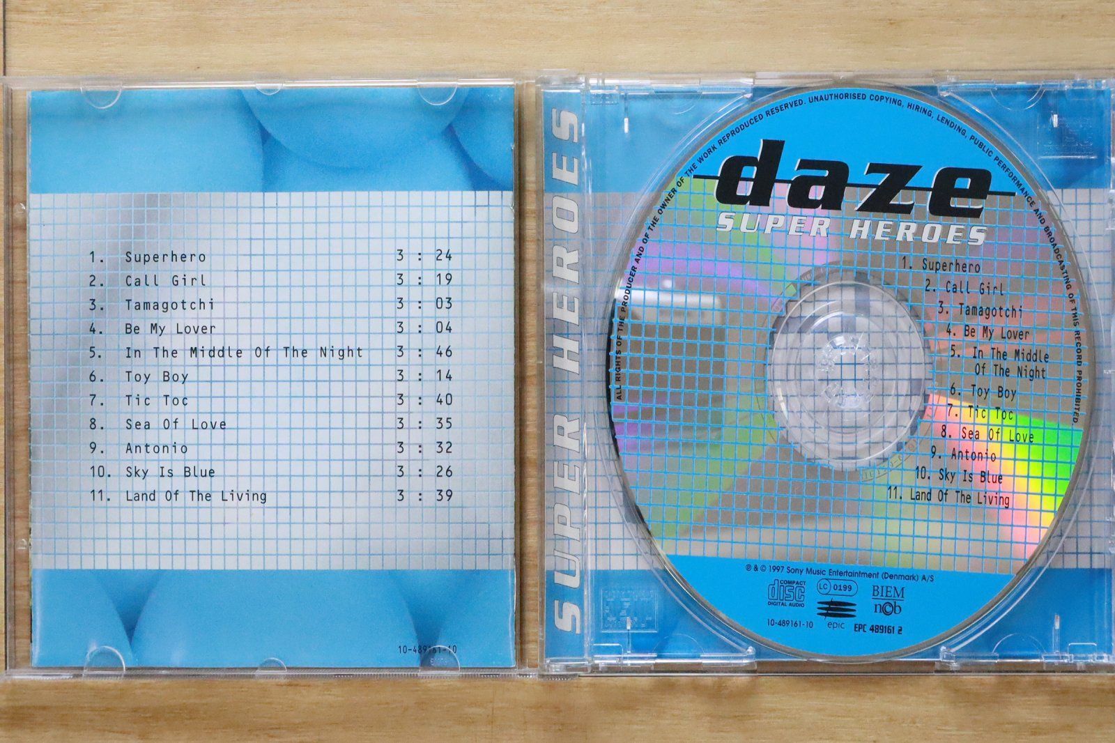 中古CD☆/Daze□ Super Heroes 【EPC4891612/5099748916129】V72045