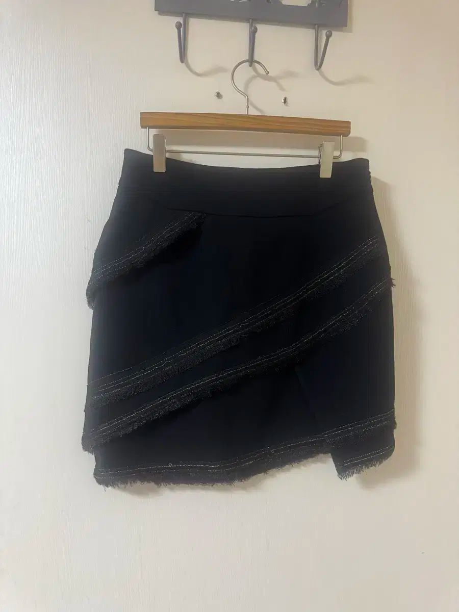 ハンサムタイム ブラック スカート フリンジ 装飾