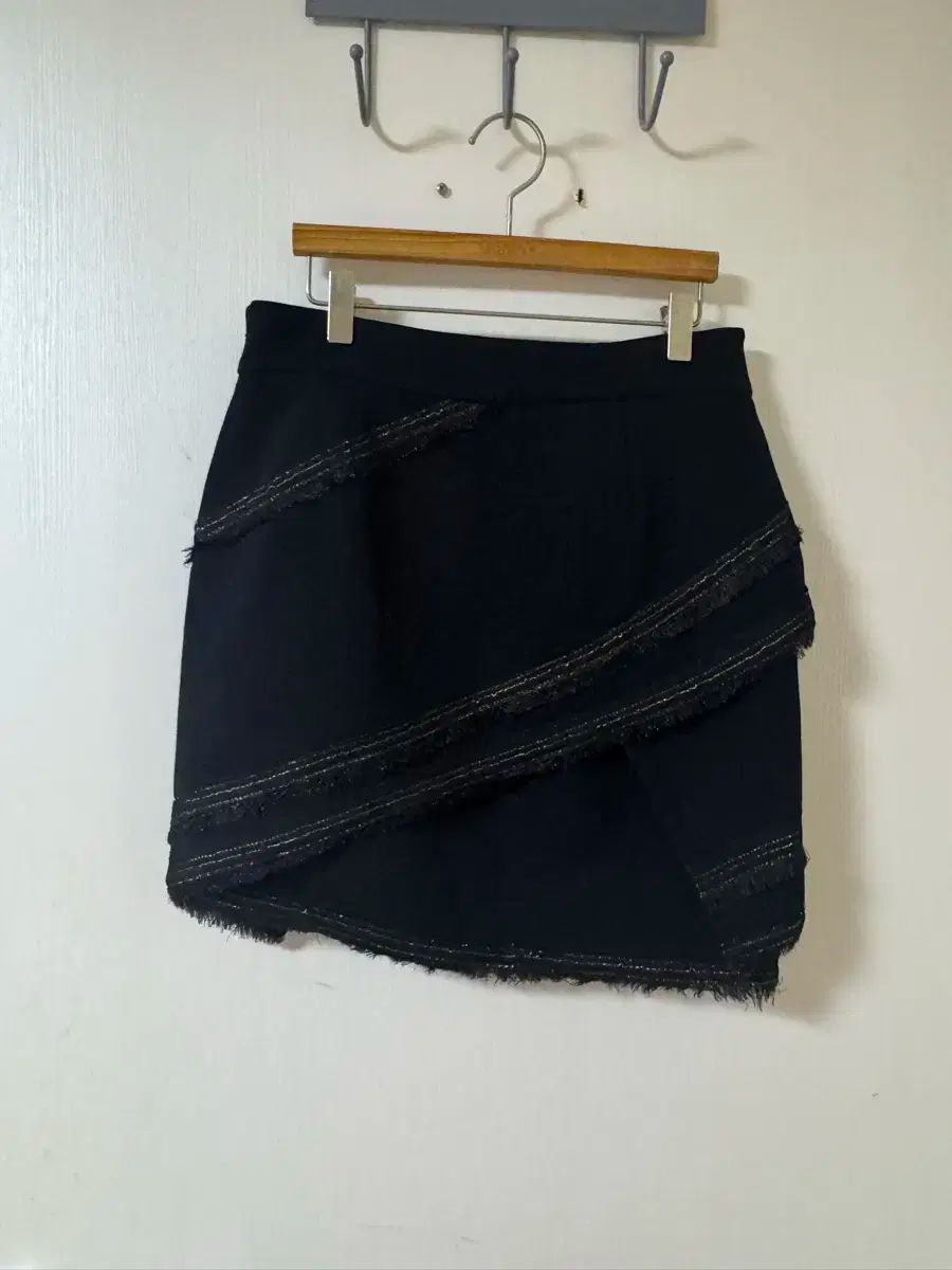  ハンサムタイム ブラック スカート フリンジ 装飾 その他 ひざ丈スカート