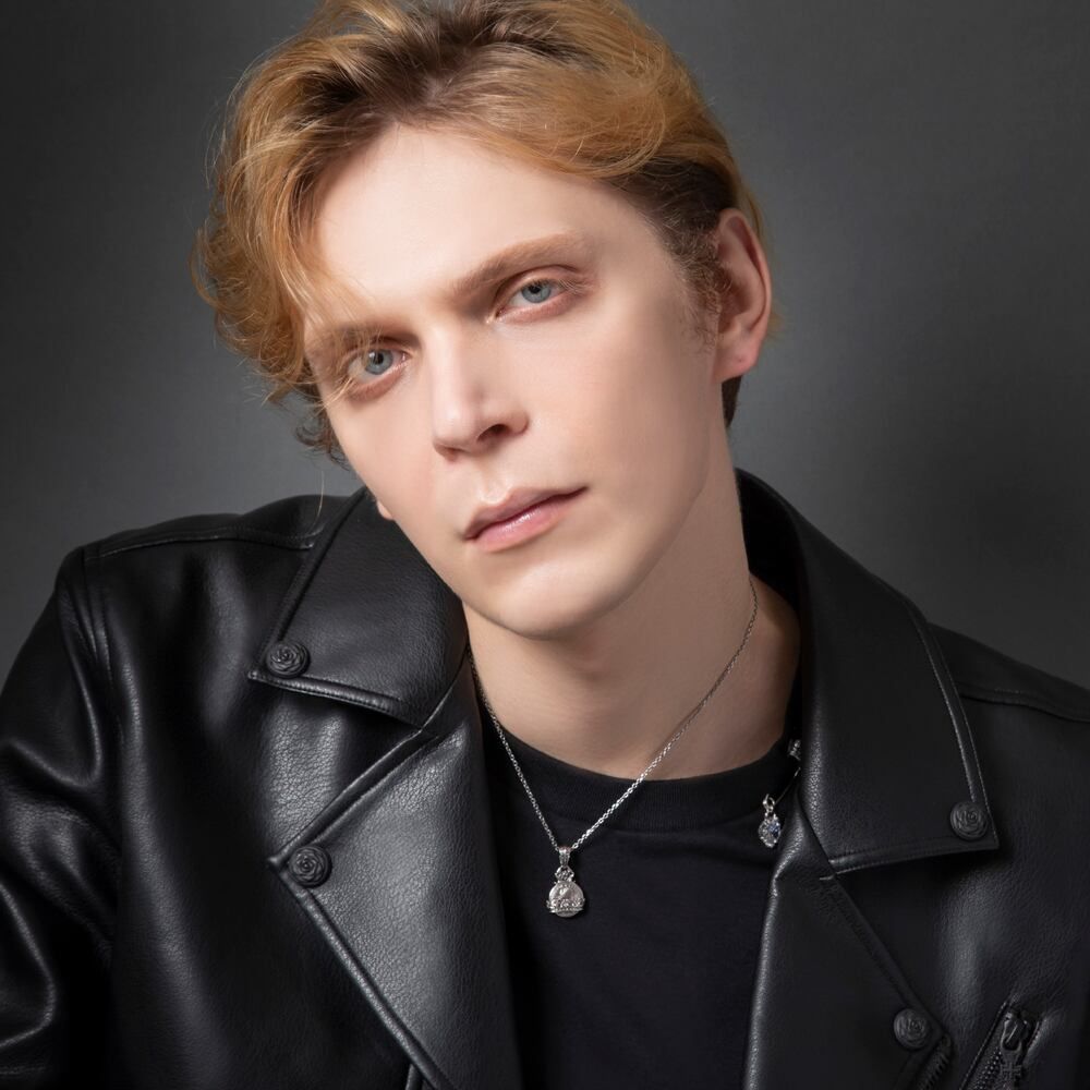 幸せのクラウンコインペンダント