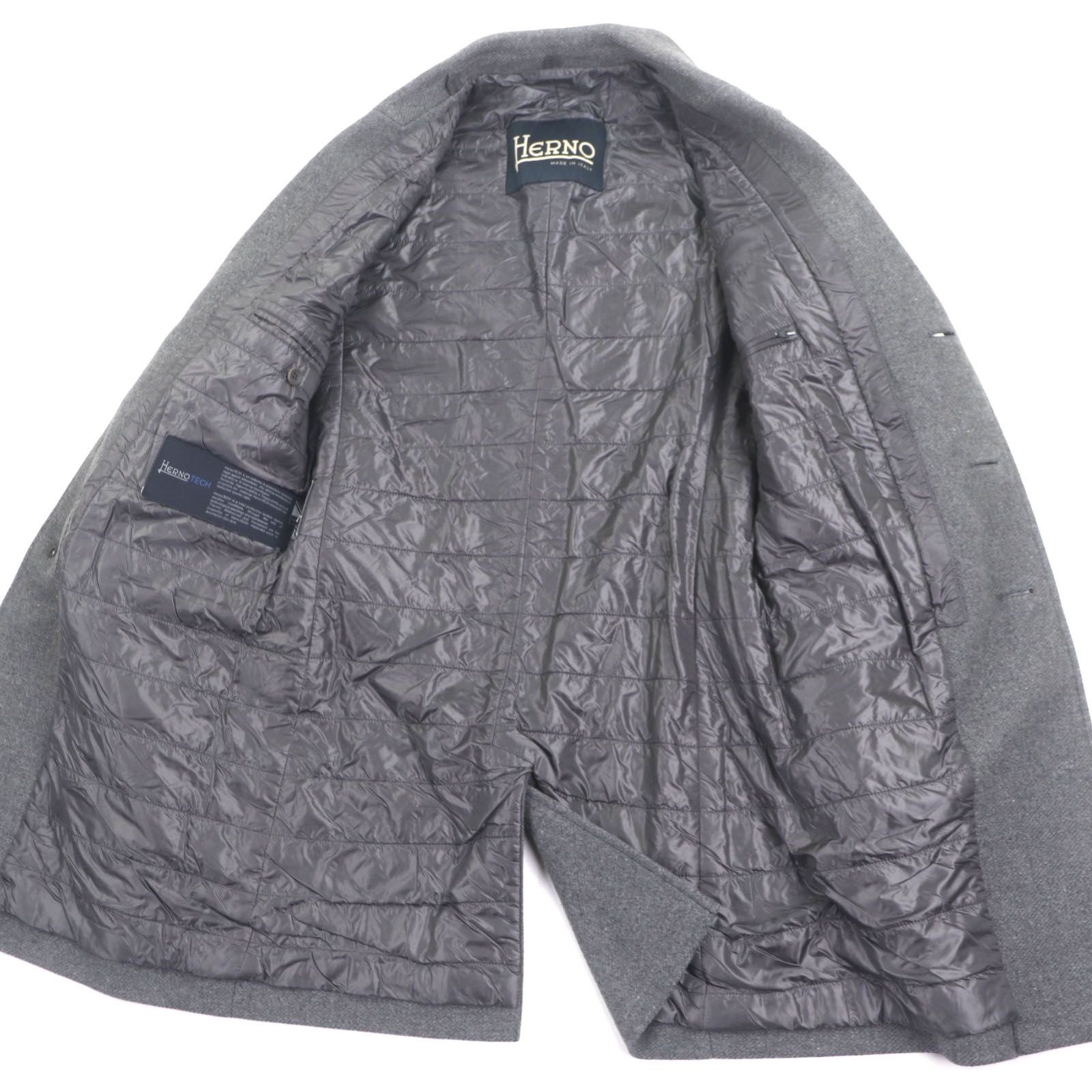 ロゴ入りボタン