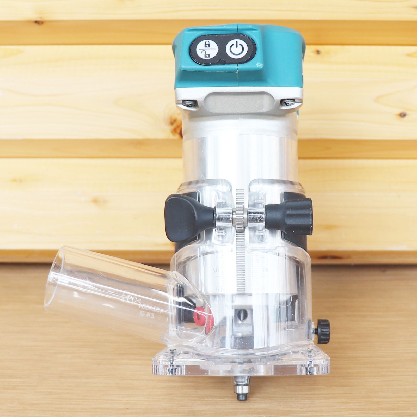  新潟発 makita 充電式トリマ RT 50 DZ 18 Vバッテリー付属 6.8 mm ルーター DIY 溝切り ほぞ穴 木工 加工 面取り マキタ トリマー ヘッジトリマー 切断工具 切断機