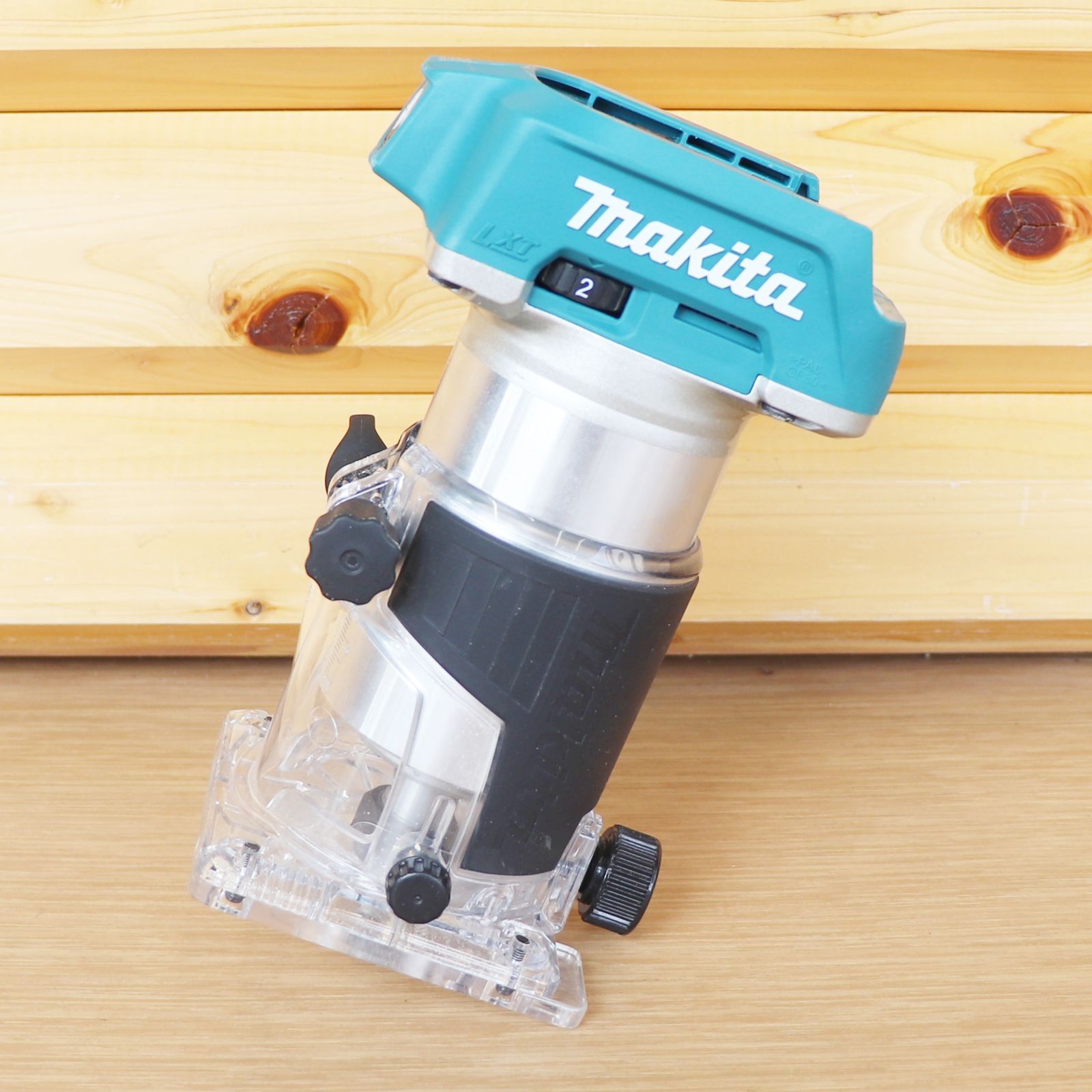 新潟発 makita 充電式トリマ RT50DZ 18Vバッテリー付属 6.8mm 動作 済 ルーター DIY 溝切り ほぞ穴 木工 加工 面取り マキタ