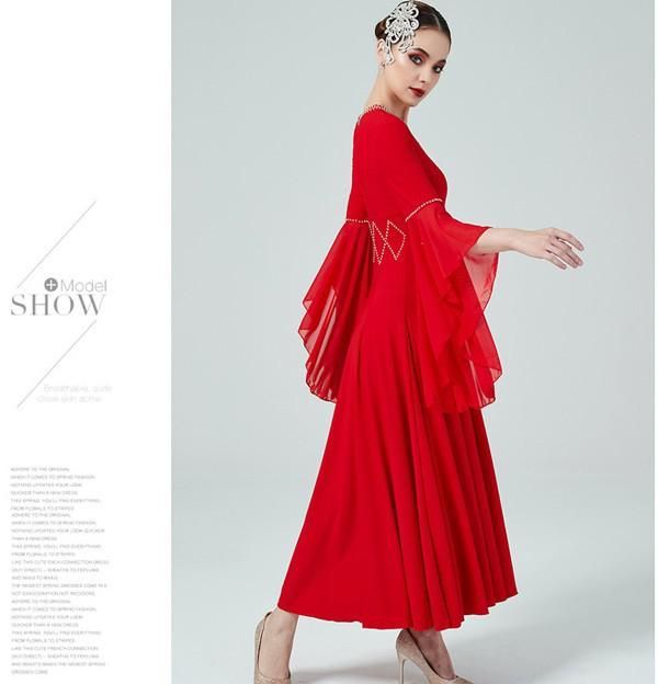 ワンピース 広がる裾