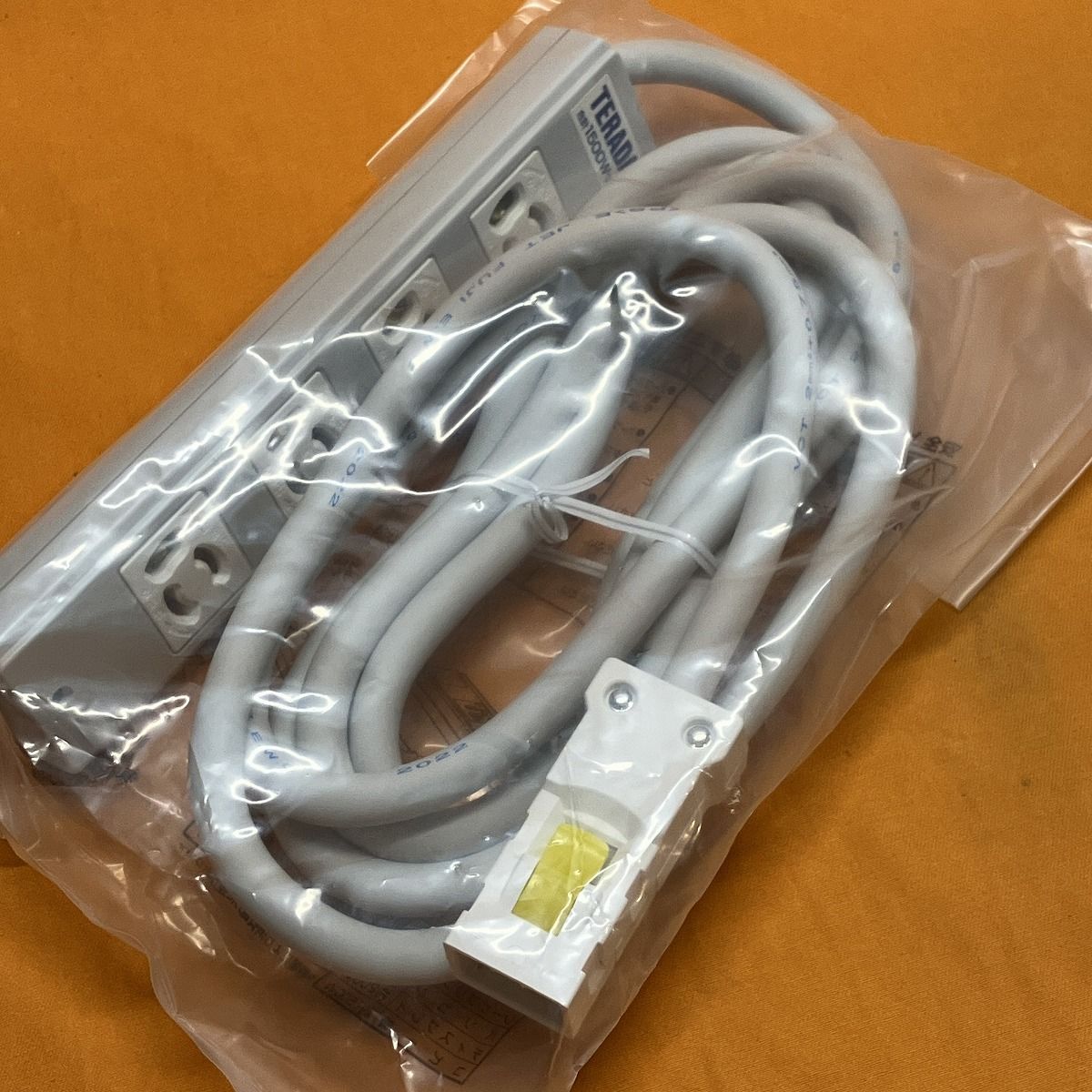 ハーネスプラグ付OAタップ 15個入 寺田電機 AHY453W AC125V 接地4P15A 白 3m
