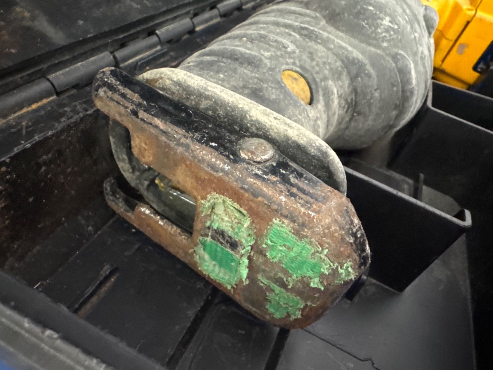 デウォルト ３６Ｖ充電式レシプロソー