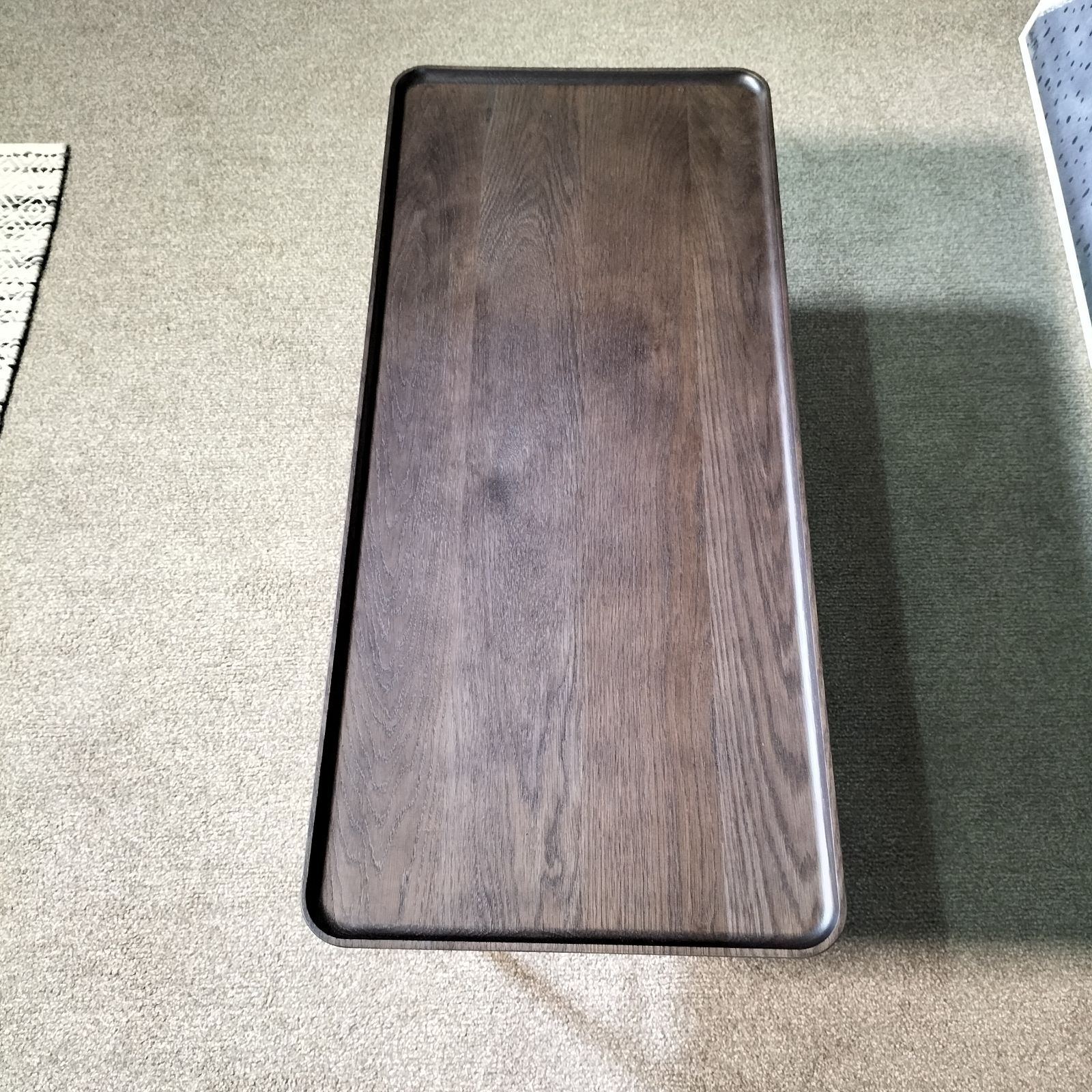 サイドテーブル