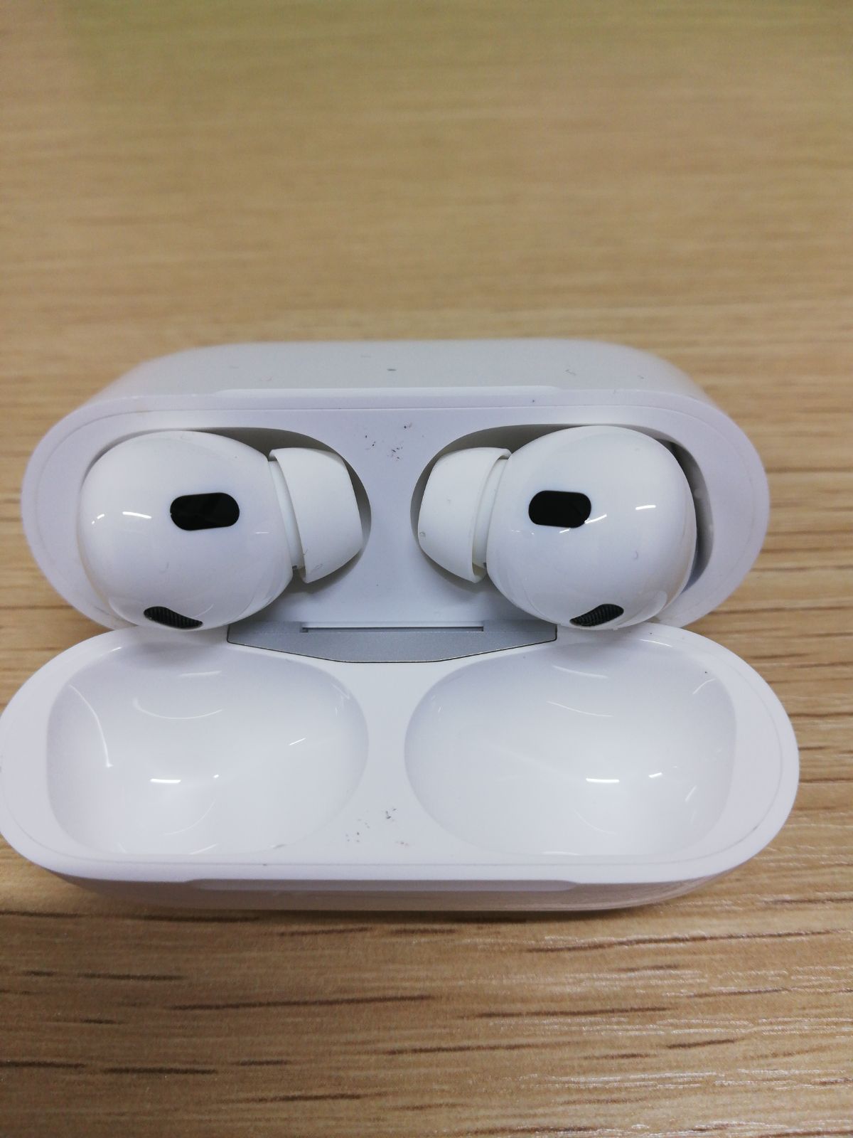 Apple ワイヤレスイヤホン AirPods Pro 第2世代