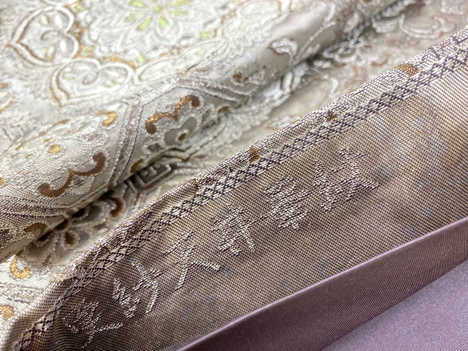 美品 逸品 粋 唐織 本金象厳重ね箔 正絹 袋帯 O0985