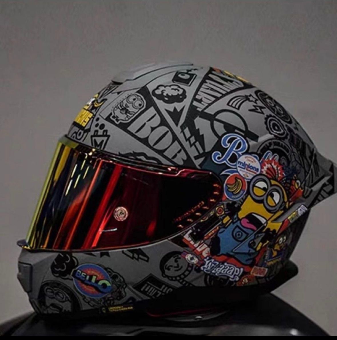 人気商品 ミニオンズコラボ フルフェイスヘルメット グレーカモフラージュ グラフィック M〜3XL