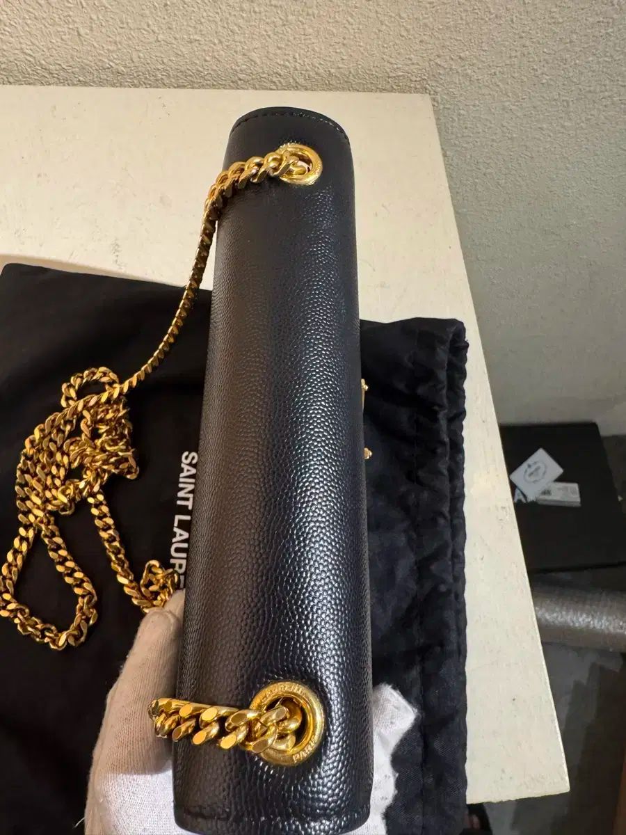Saint Laurent サンローラン ブラック ゴールド チェーン ケイトバッグ スモール コンディション とても良し DECORATOM_COM_BR