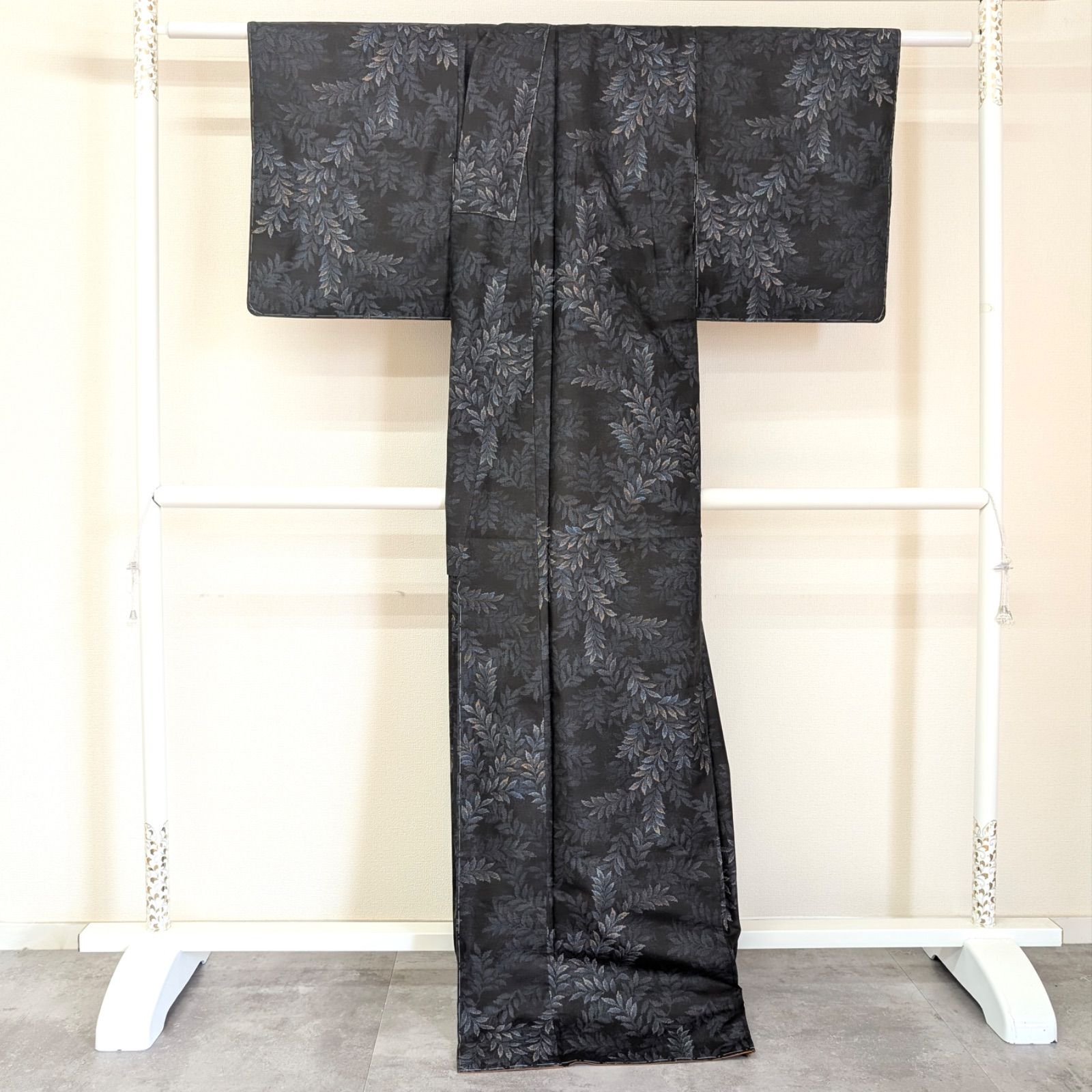 未使用品 逸品 お洒落 都喜ヱ門 ブランド 正絹 本場大島紬 7マルキ