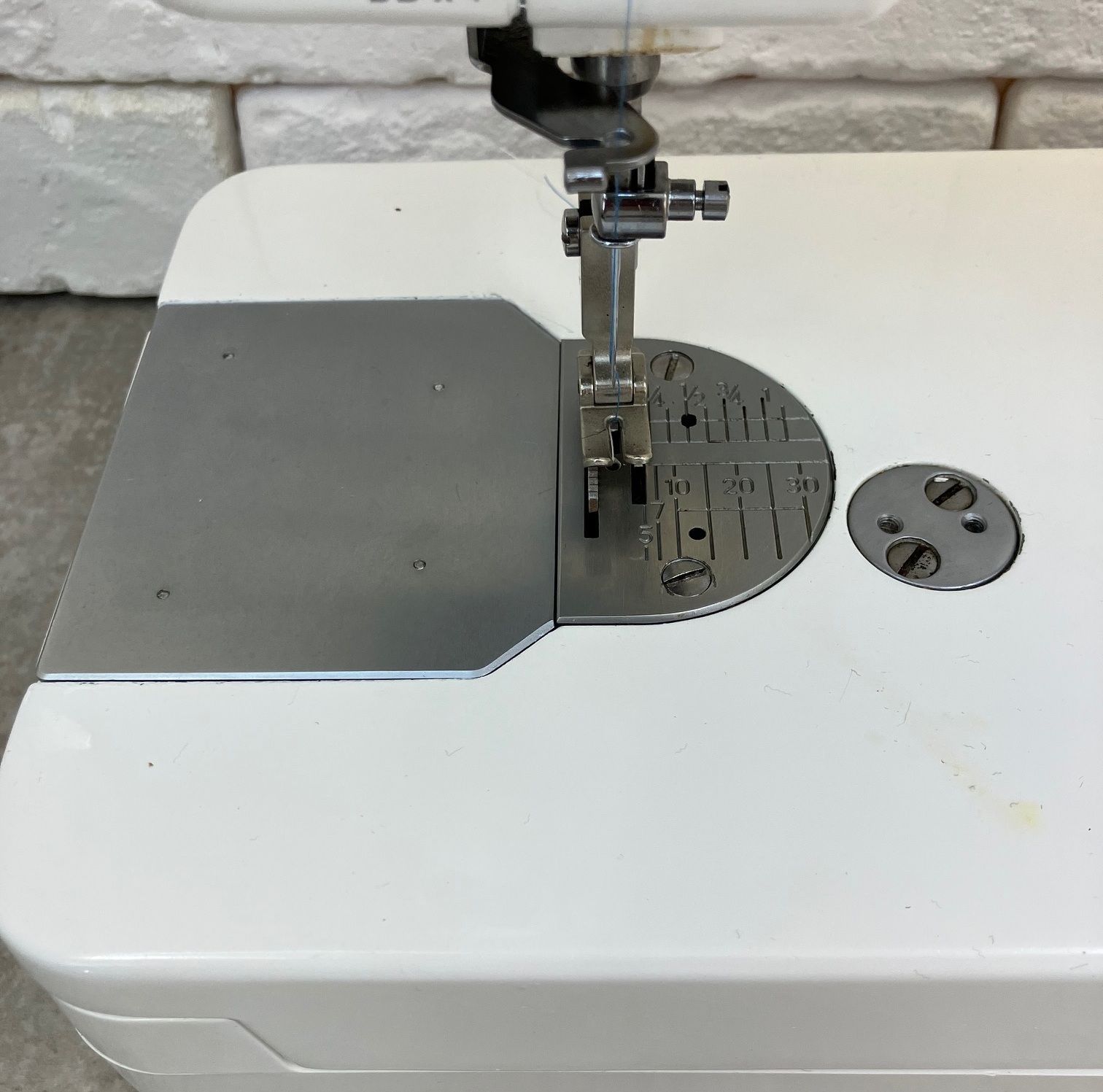 シンガーミシン103β型職業用ミシンの中古品です！ シンガーミシン103β型職業用ミシンの中古品です！ - メルカリ