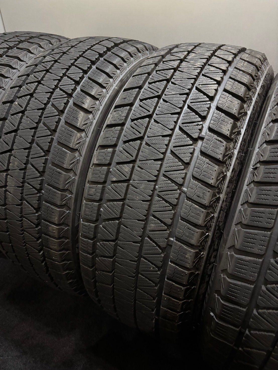 245 45 R 20 DM V 3 23年製 スタッドレス 4本 ブリヂストン ブリザック BMW X 4 ベンツ GLC 南8 K 546