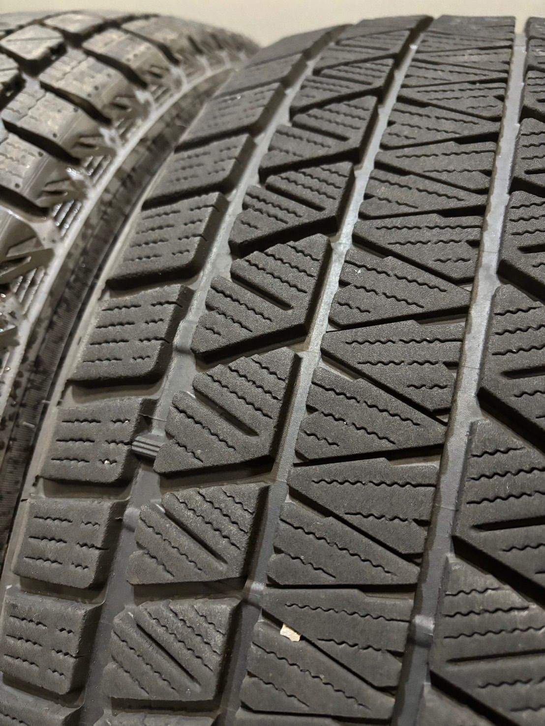  245 45 R 20 DM V 3 23年製 スタッドレス 4本 ブリヂストン ブリザック BMW X 4 ベンツ GLC 南8 K 546 20インチ スタッドレス