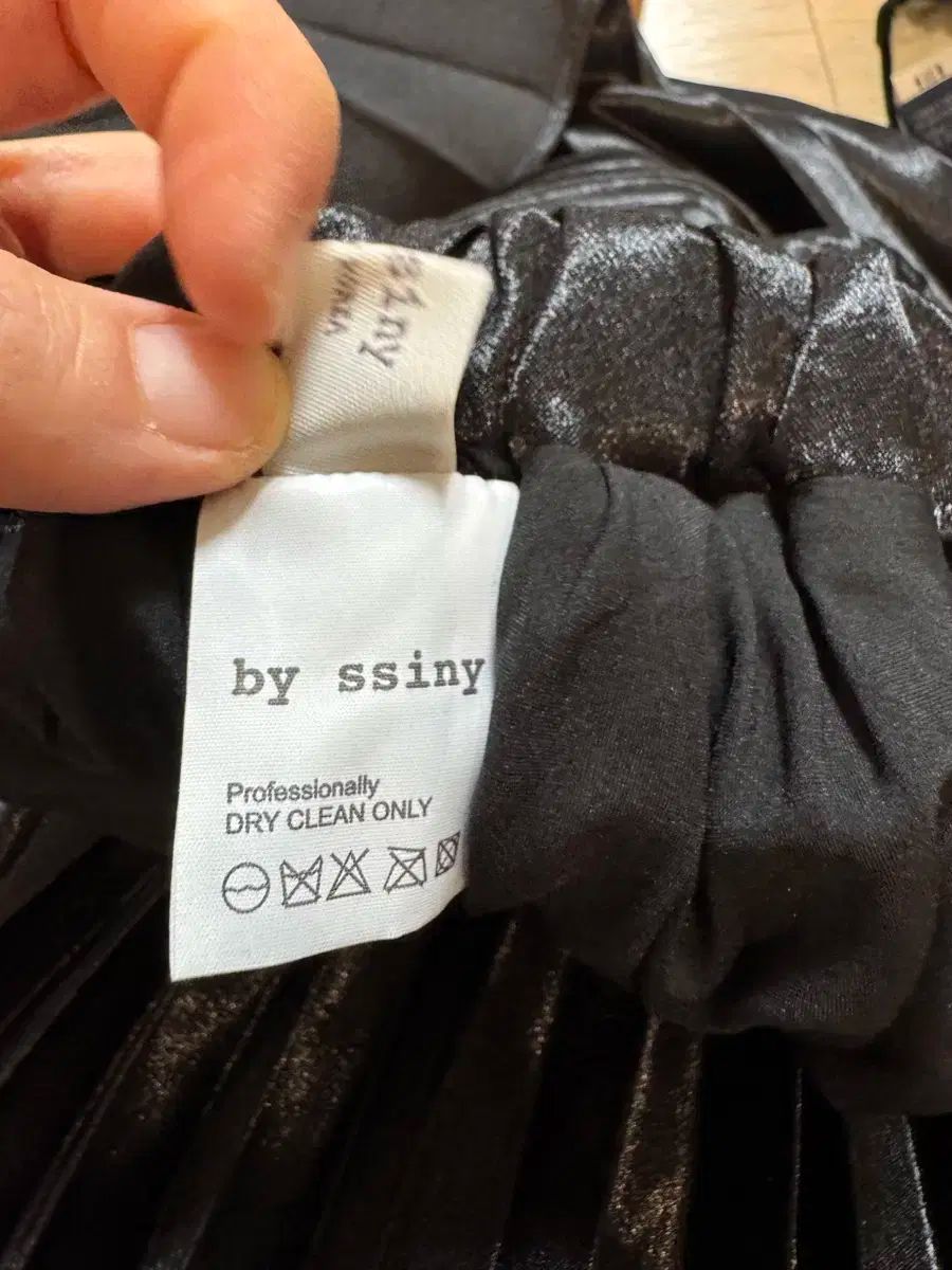 バイッシニー製作プリーツ