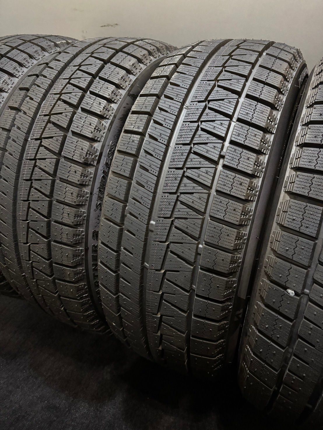 215 45 R 17 23年製 スタッドレス 4本 ブリヂストン プリウス カローラ インプレッサ 3 K 547