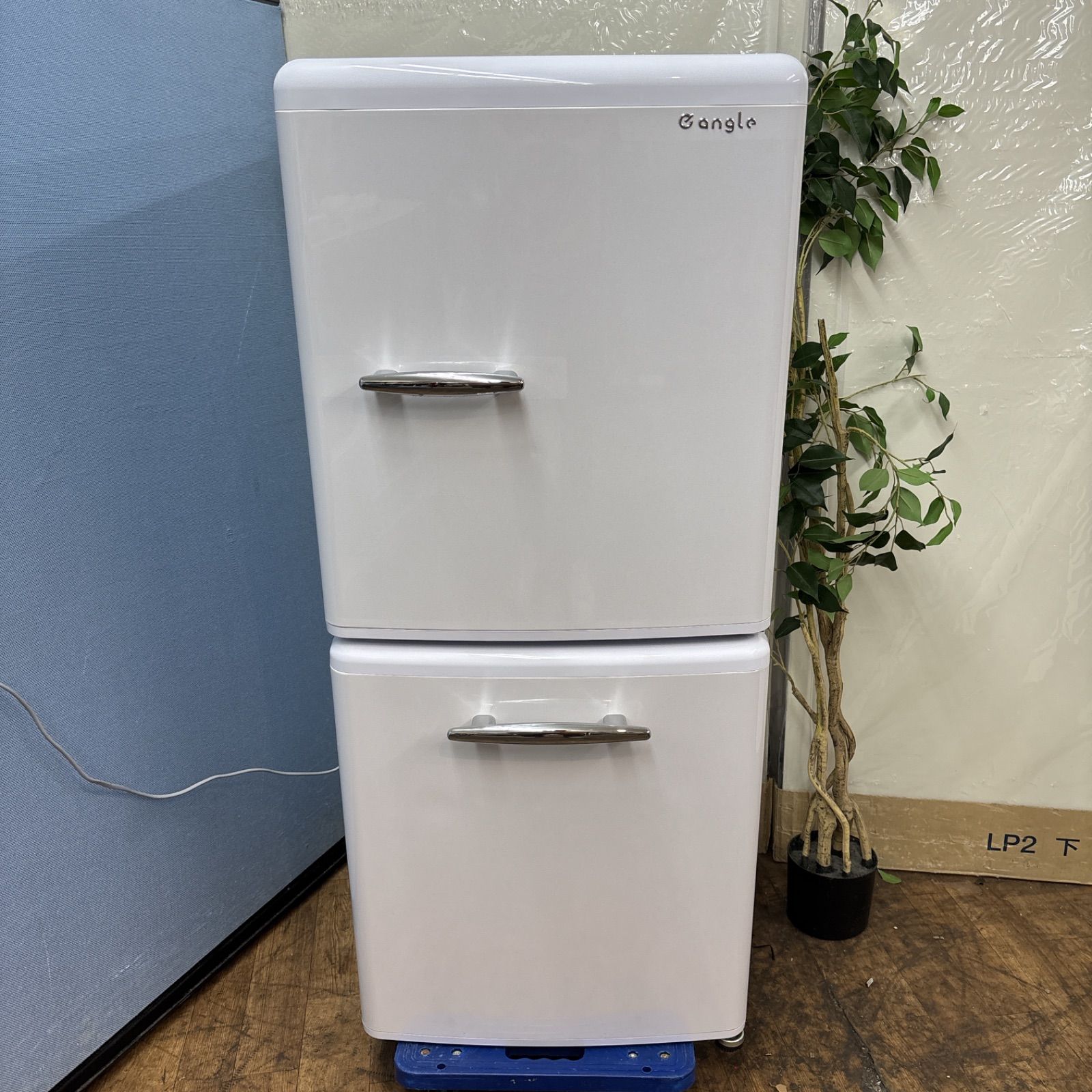 I 518 ? 名古屋市近郊配送設置無料 のレトロデザイン♪ e angle 冷蔵庫 170 L クリーニング済