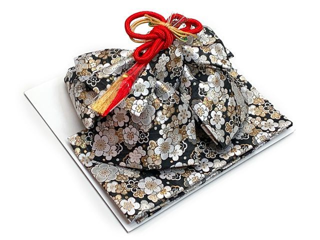 未セットアップ 七五三 7歳 女の子用 小紋柄 四つ身の着物と結び帯 他 フルセット クリーム系 古典柄 鞠と牡丹 T7K-2555i32741KZZ あっさりとした