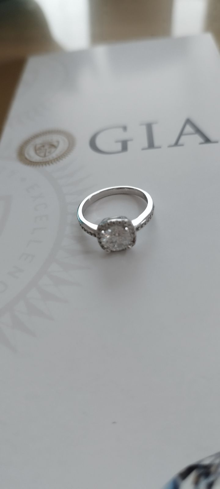 J11 参考価格580000円 GIA鑑定書付き pt950 1.00ct CTF刻印あり ダイヤモンドリング クラリティ VVS1 カラー H 周大福ブランド 指輪