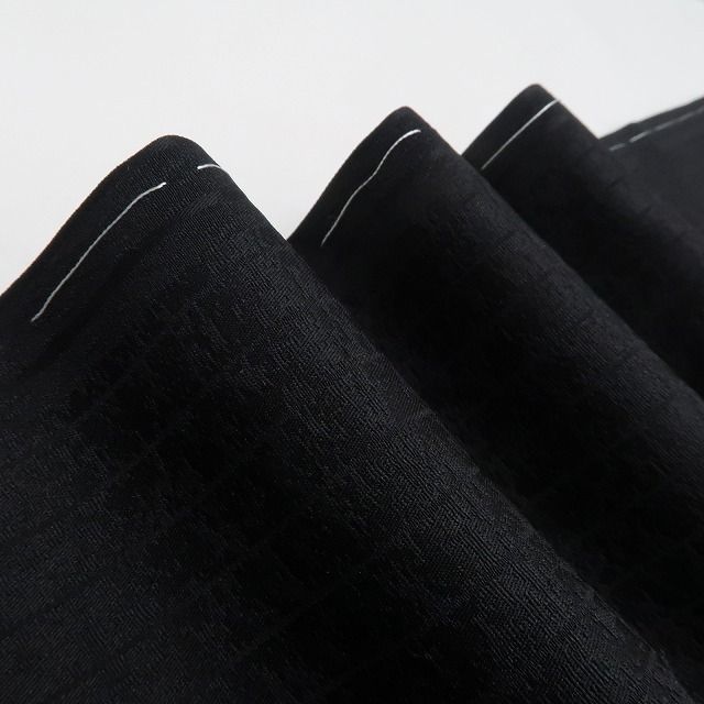 ❁tomihisa❁ BANKAN 丹下雄介 落款 総刺繍 着物 正絹 仕付け糸付 纏う人を引き立てる黒の余韻と気品 付下げ 7102