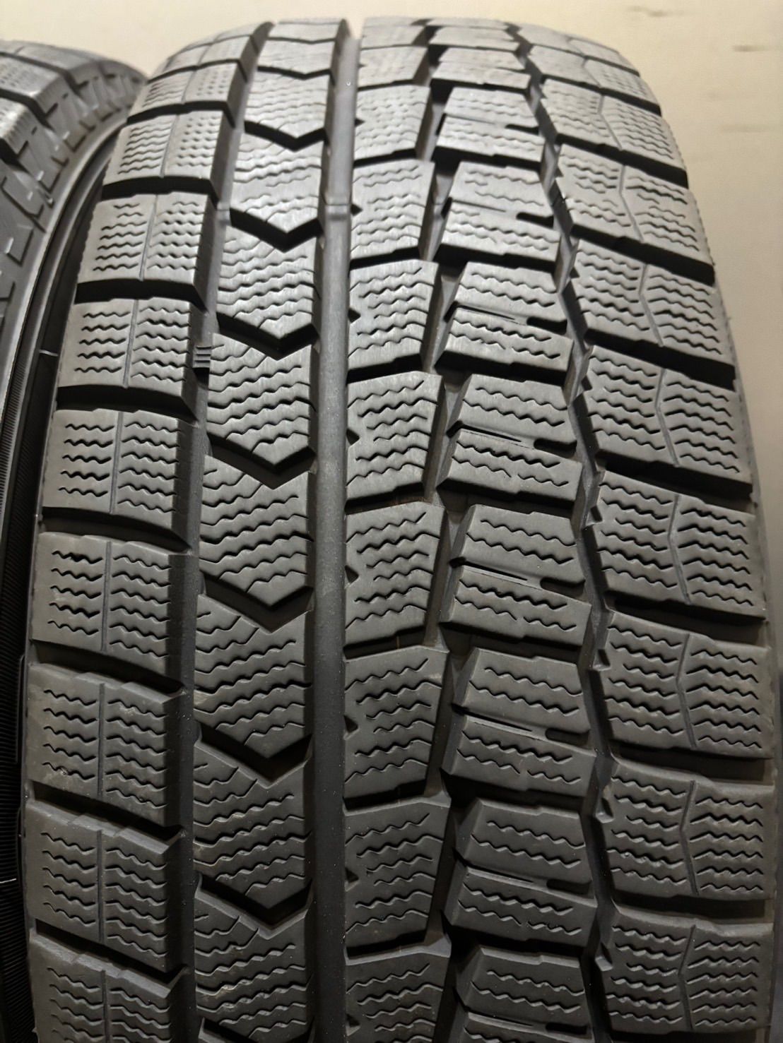 195 65 R 15 DUNLOP WINTER MAXX WM 02 22年製 スタッドレス 4本 ダンロップ ウィンターマックス ノア ヴォクシー プリウス 4 K 551