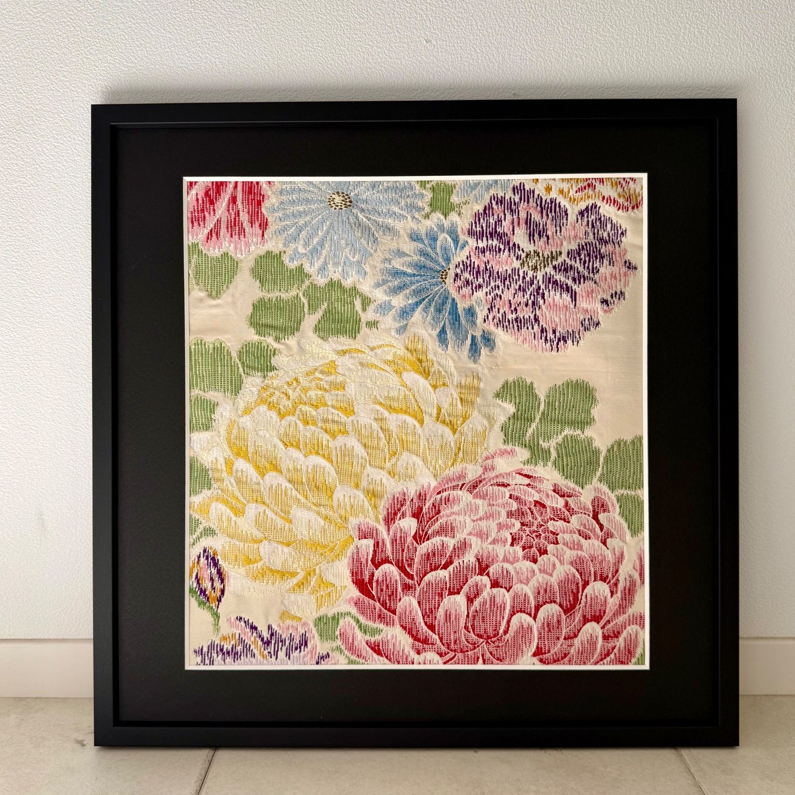 京都帯屋さん フレーム入りシルク織物アート 絵画風菊 白