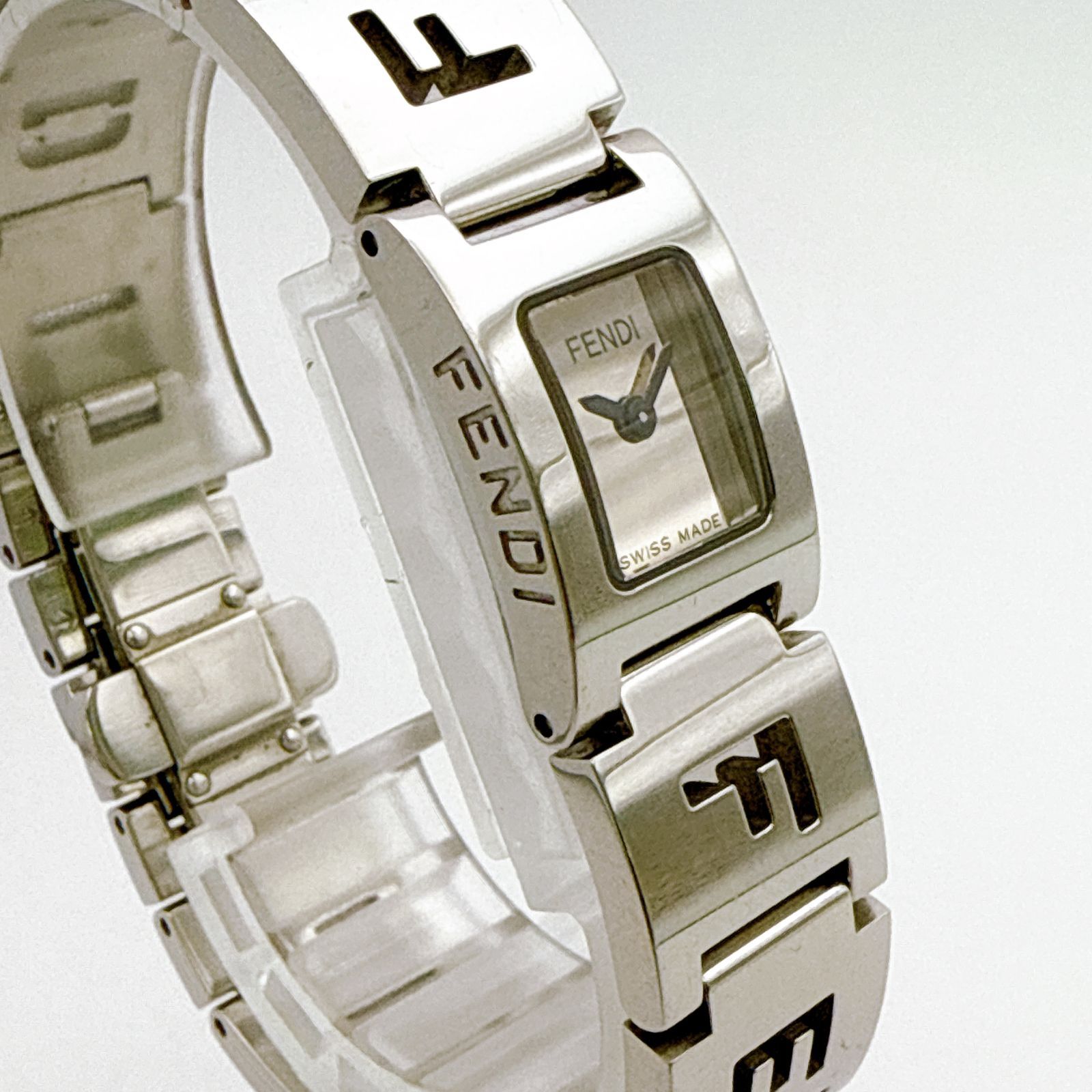 ブレスタイプ レディースウォッチ