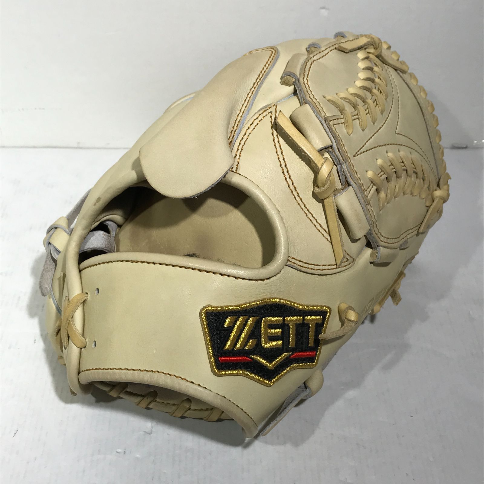 城東58-023 ZETT ゼット プロステイタス 軟式グローブ 投手用 右投げ パステルブラウン BRGB30271-3200