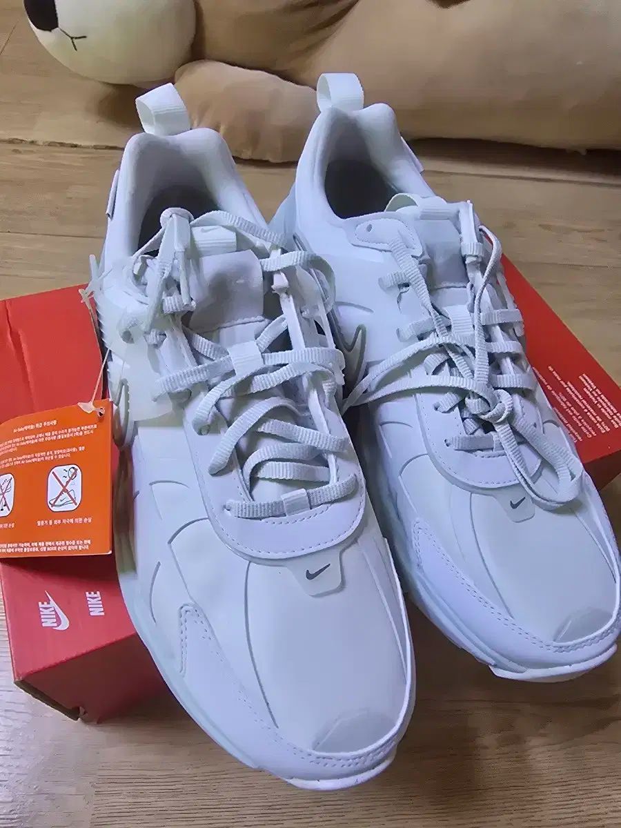 ナイキ v2k ラン 245 ゴアテックス ボックスカット