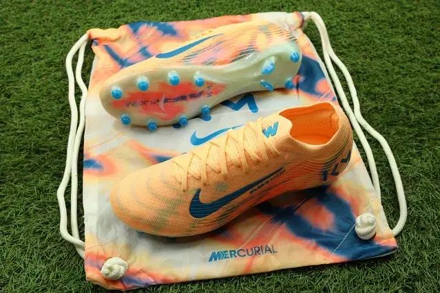 ナイキ ズーム マーキュリアル ベイパー 16 エリート KM AG