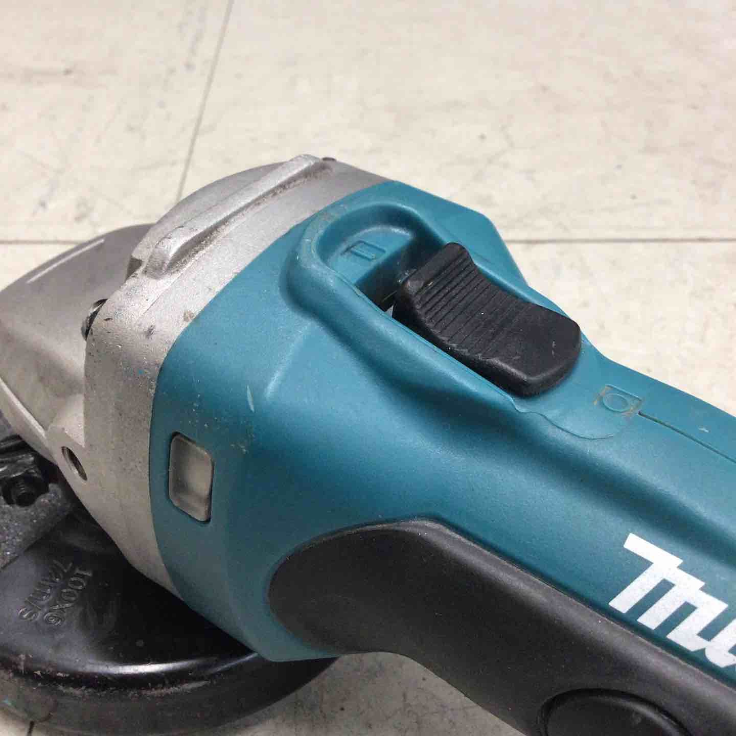 マキタ|makita 100mmコードレスディスクグラインダー