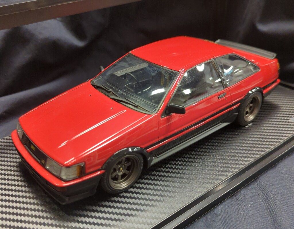 ignition model 1|18 Toyota Corolla Levin 2Door GT Apex AE86 Red|Black IG0555