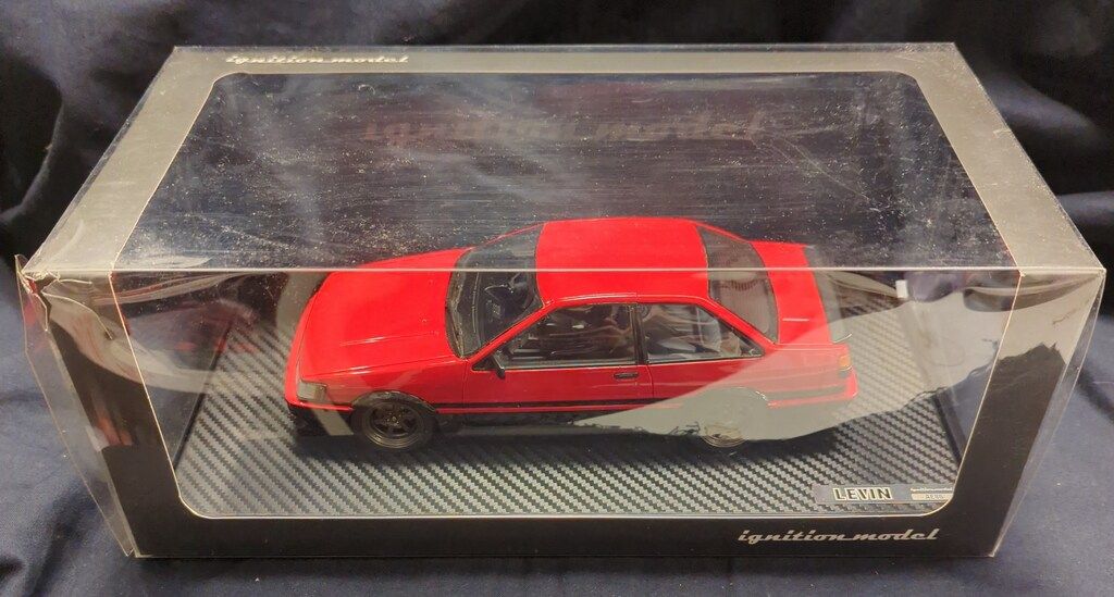 ignition model 1|18 Toyota Corolla Levin 2 Door GT Apex AE 86 Red|Black IG 0555