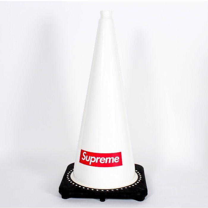 Supreme シュプリーム トラフィック コーン Traffic Cone 71cm ホワイト レッドボックスロゴ BOXロゴ オブジェ 置物 飾り物 インテリア雑貨 メンズ レディース ユニセックス 売れ筋