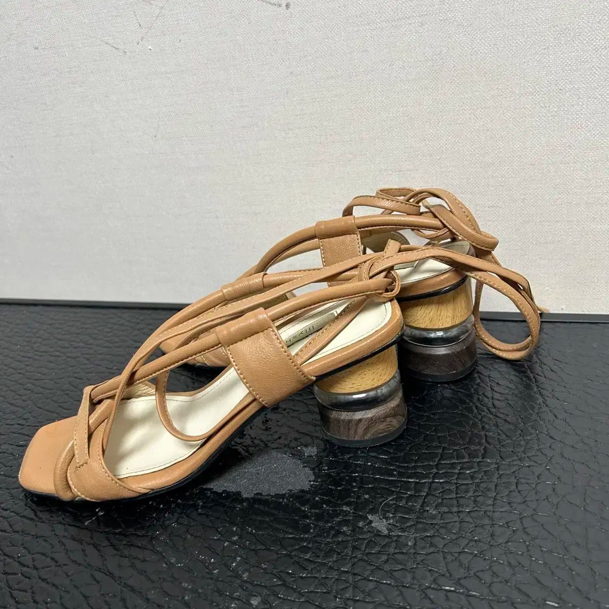  リリーシュー ella sandal 靴ハンドメイド サンダル 特徴的な靴 夏の靴 ストラップサンダル サンダル サンダル ミュール