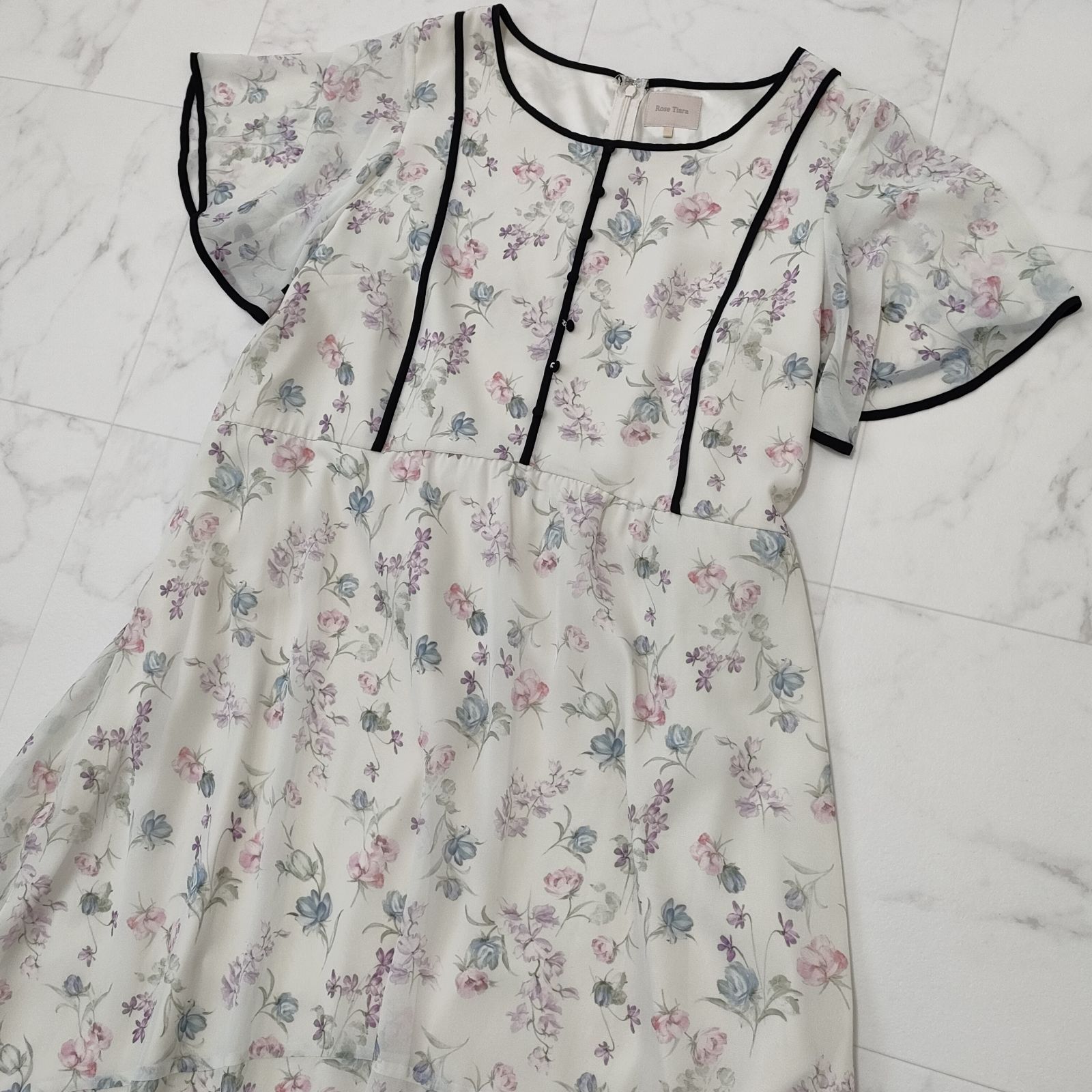 ローズティアラ