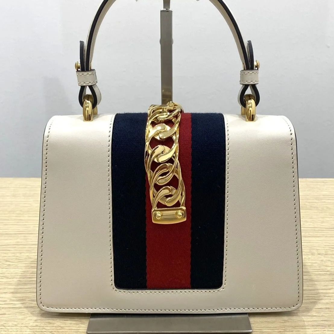 GUCCI グッチ