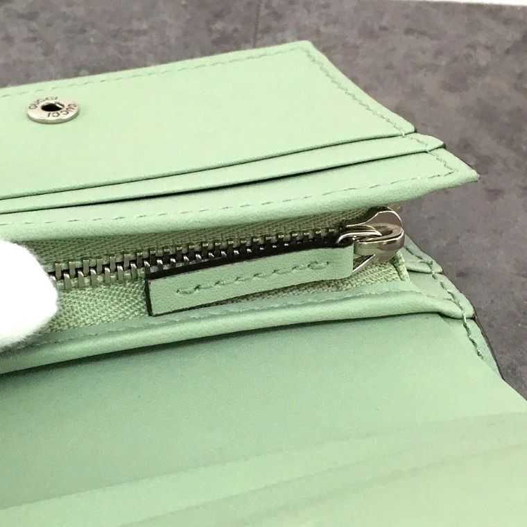 GUCCI コンパクトウォレット