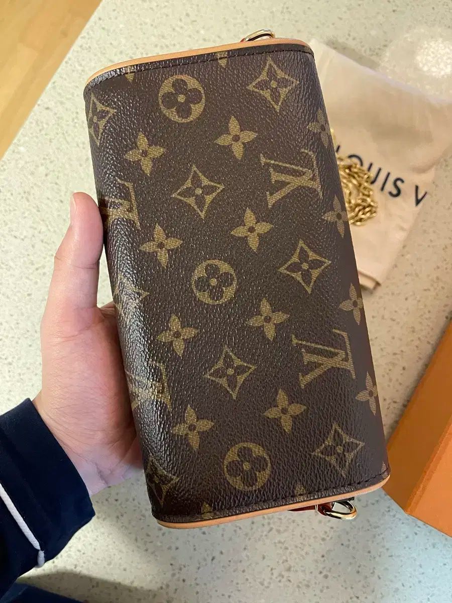 カミュ 売ります