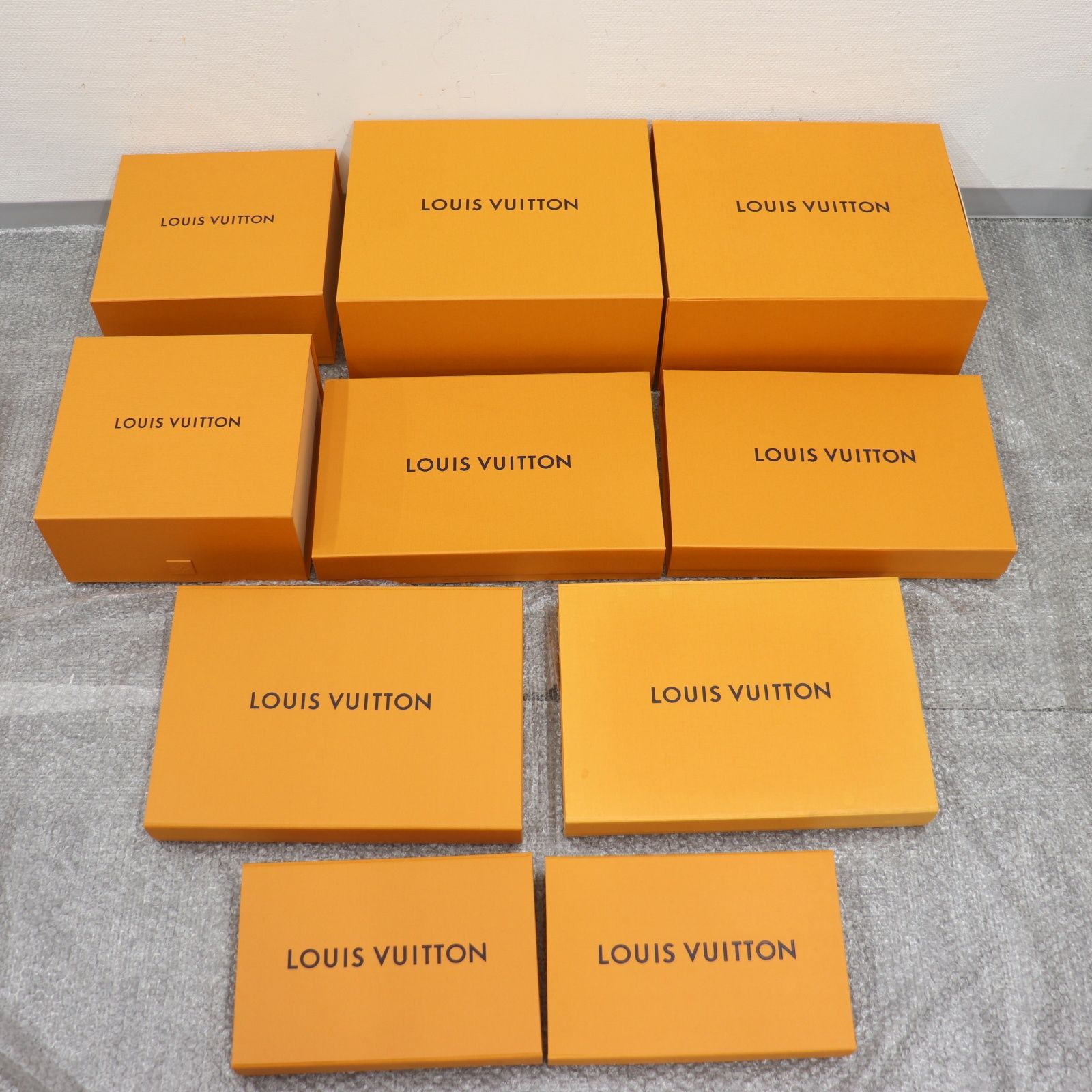 IT0VQ1PP4K2O LOUIS VUITTON ルイヴィトン BOX 空き箱 ショッパー 純正 紙袋 リボン オレンジ ブランド まとめ 紙袋36枚 箱30個