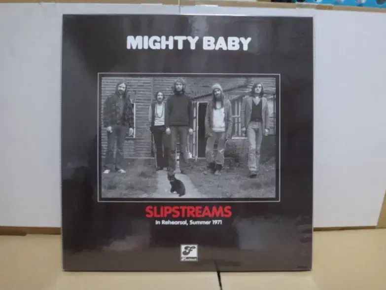 収入 LP Mighty Baby ー 記録 7 インチ シングルクラス