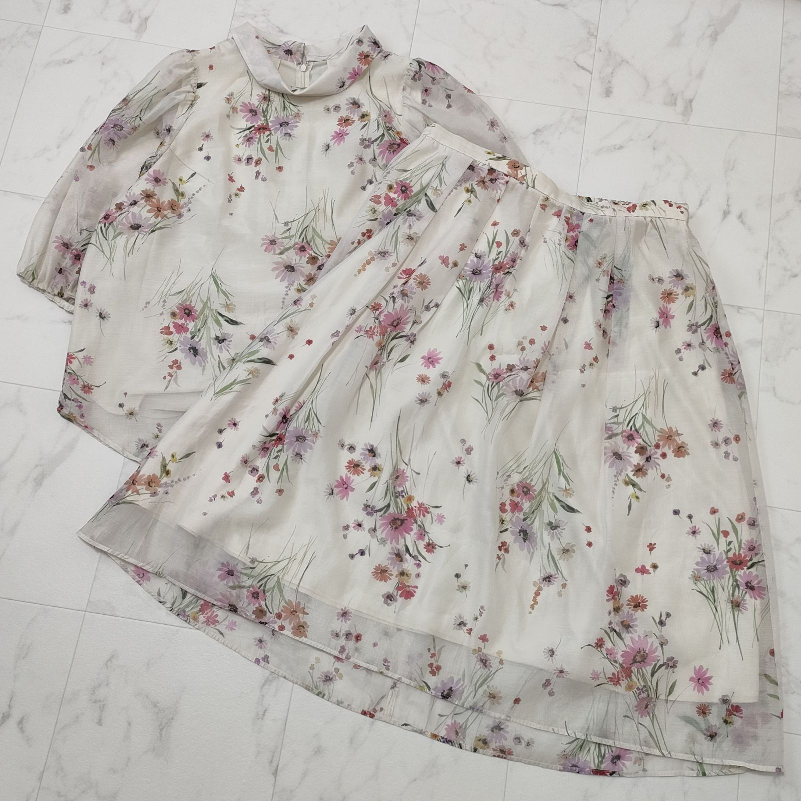 Rose Tiara ローズティアラ フローラルプリント セットアップ 50サイズ 花柄