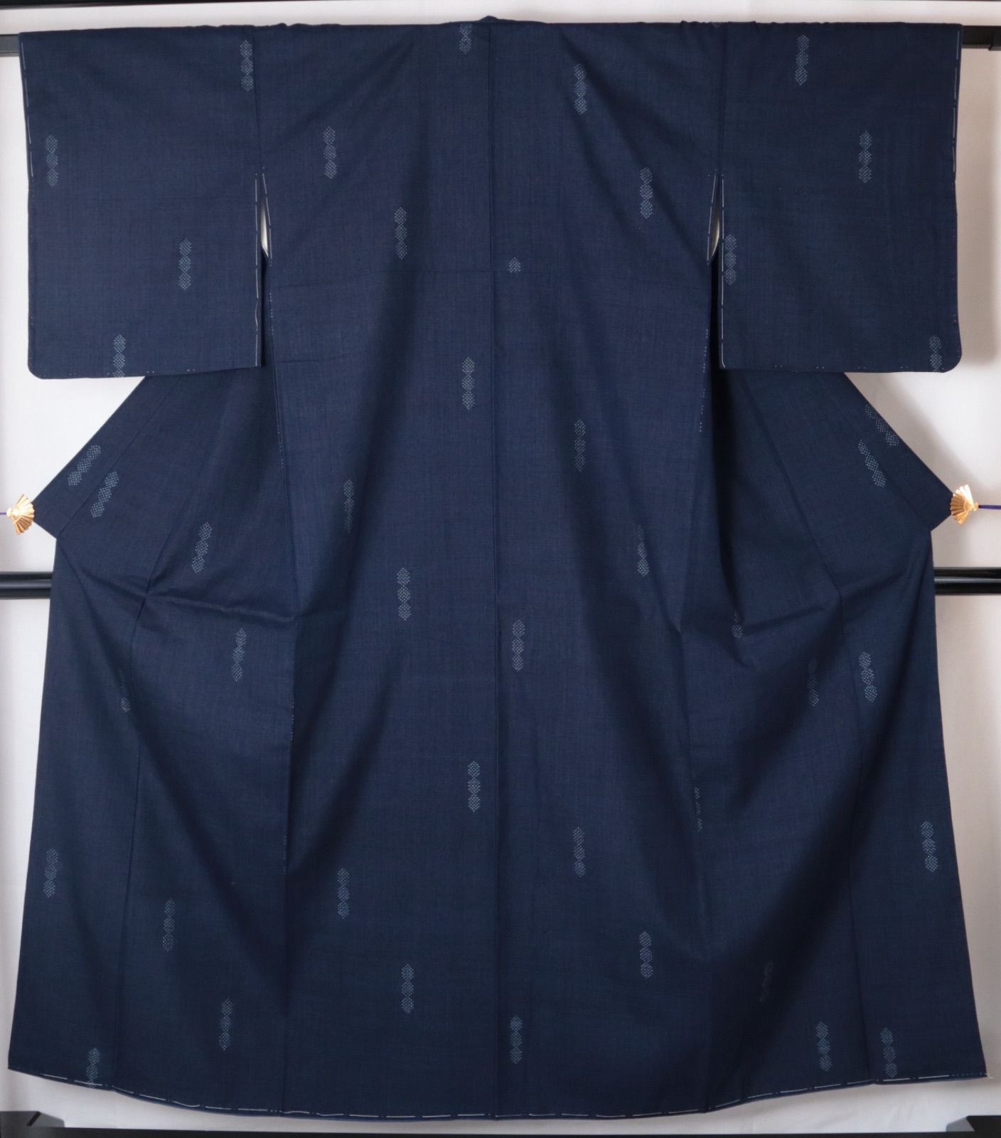 期間 価格 結城紬 留紺地亀甲繋飛ばし 未着用